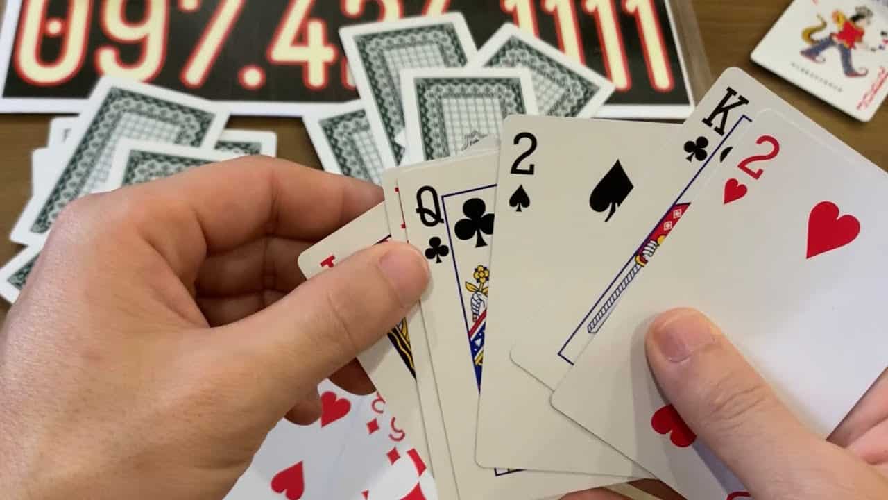 Nếu là một người mê cá cược thì bạn không nên bỏ qua tựa game 3 cây Neu la mot nguoi me ca cuoc thi ban khong nen bo qua tua game 3 cay