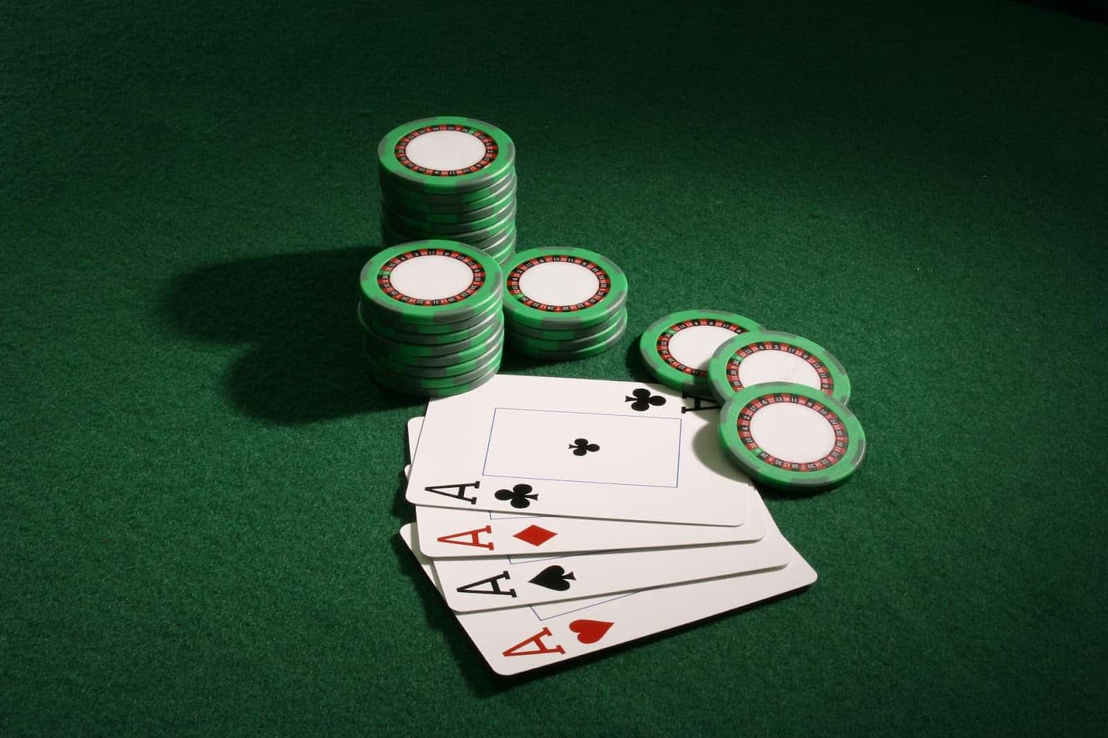 Không thể thua khi nếu bạn áp dụng những cách chơi Baccarat này!